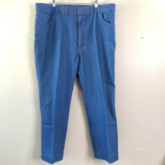 Wrangler Light Wash Jeans w/ spot on knee w/ hook closure Men's 44 x 30 - Picture 6 of 12